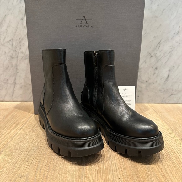 Aquatalia Skyler Weatherproof Black Chunky Sole Boots